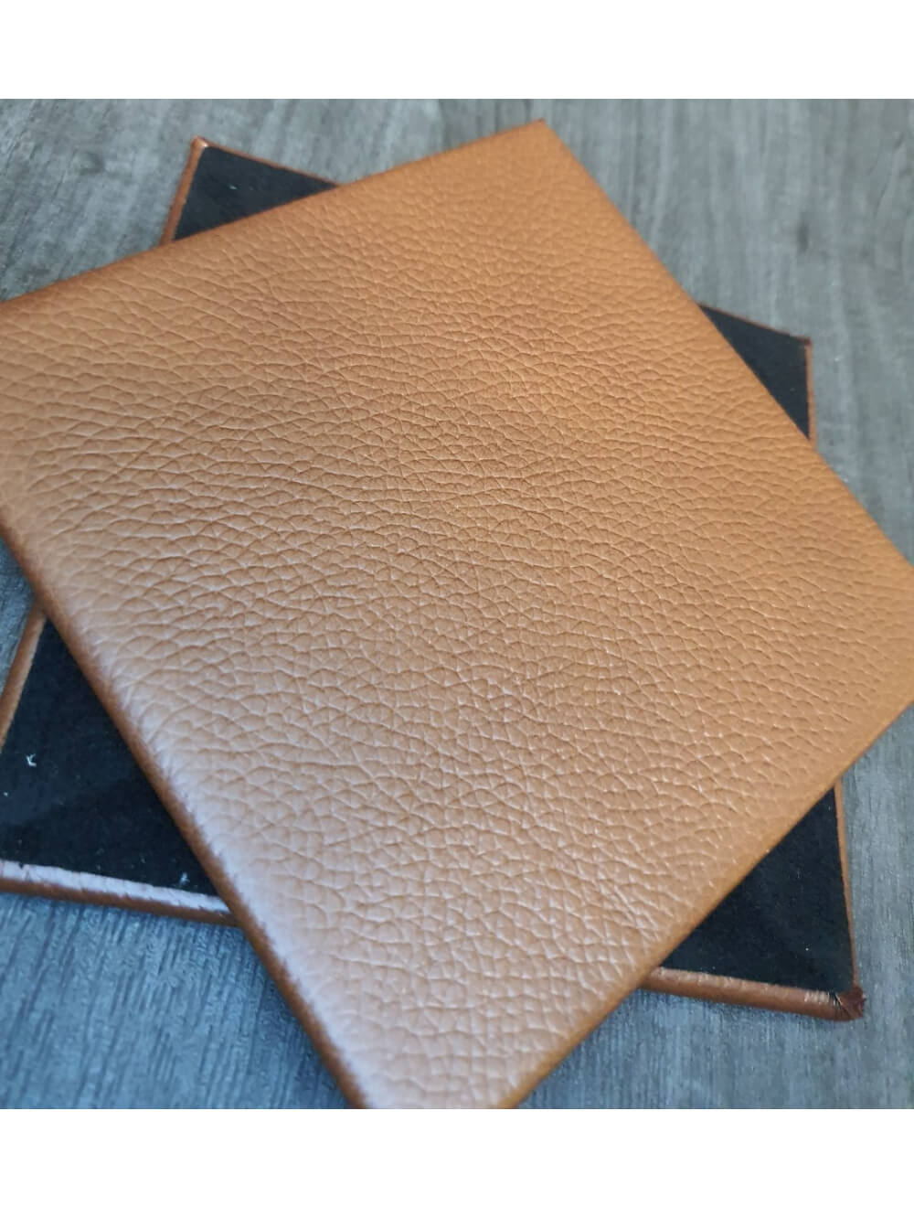 Castagna Shelly Leather Coaster- 10 cm Sq (articolo di vendita)