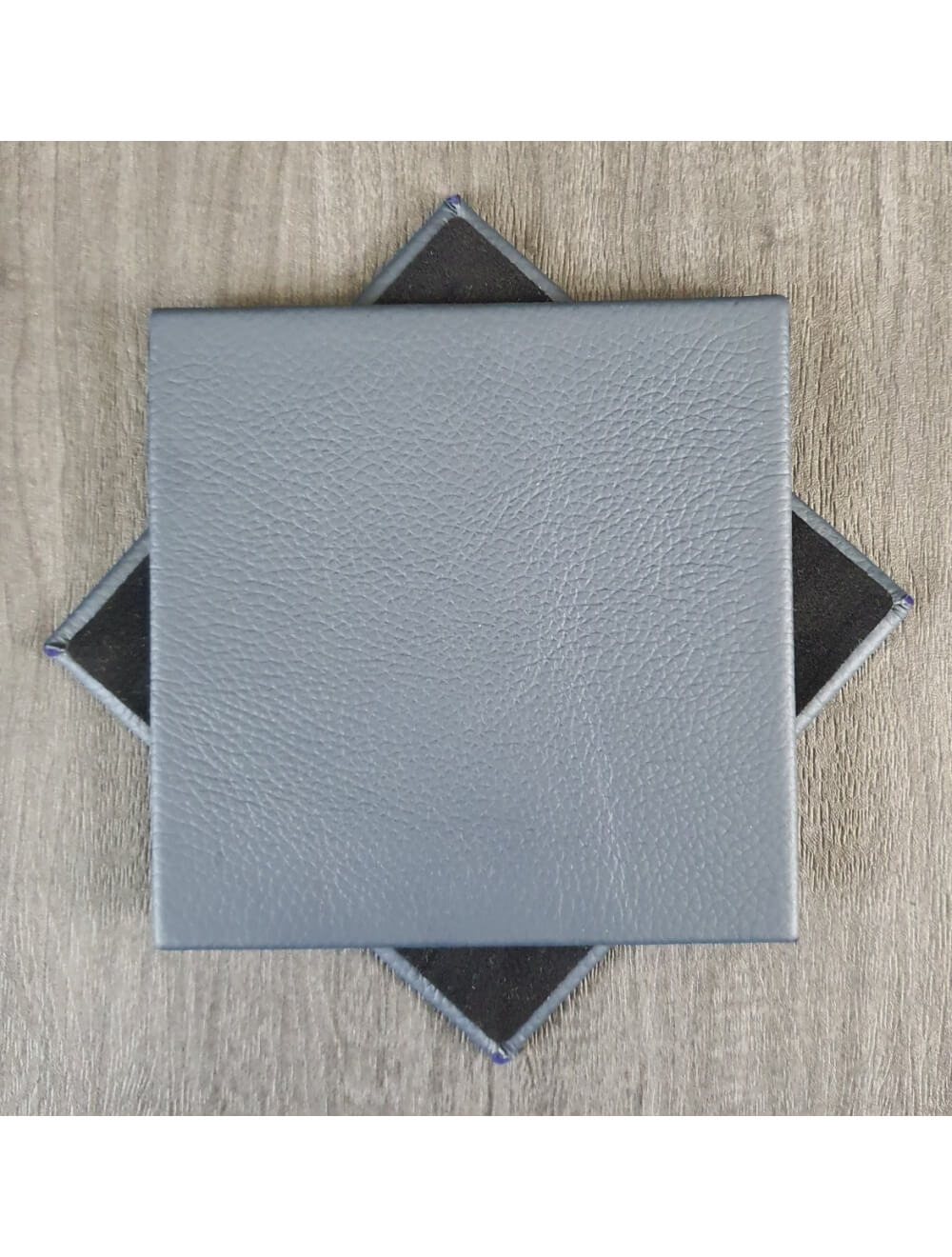 Suffolk Blue Shelly Leather Coaster- 10 cm Sq (Articolo di vendita)