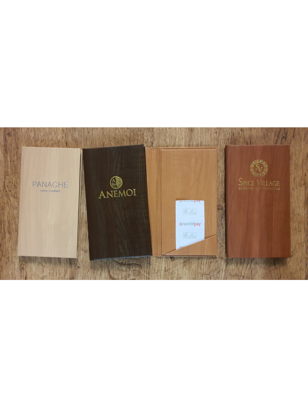 Presentatori di fatture in stile legno 
